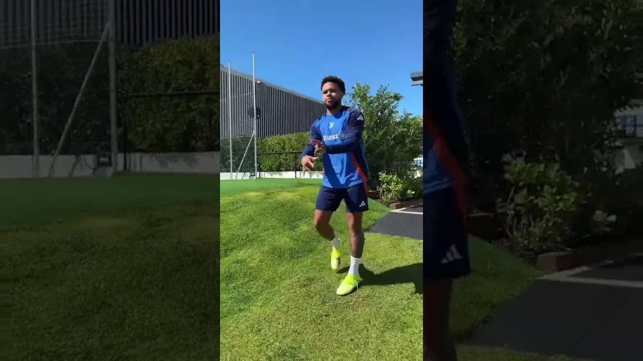 Simply McKennie btw 🇺🇸🪄 | #football #shorts