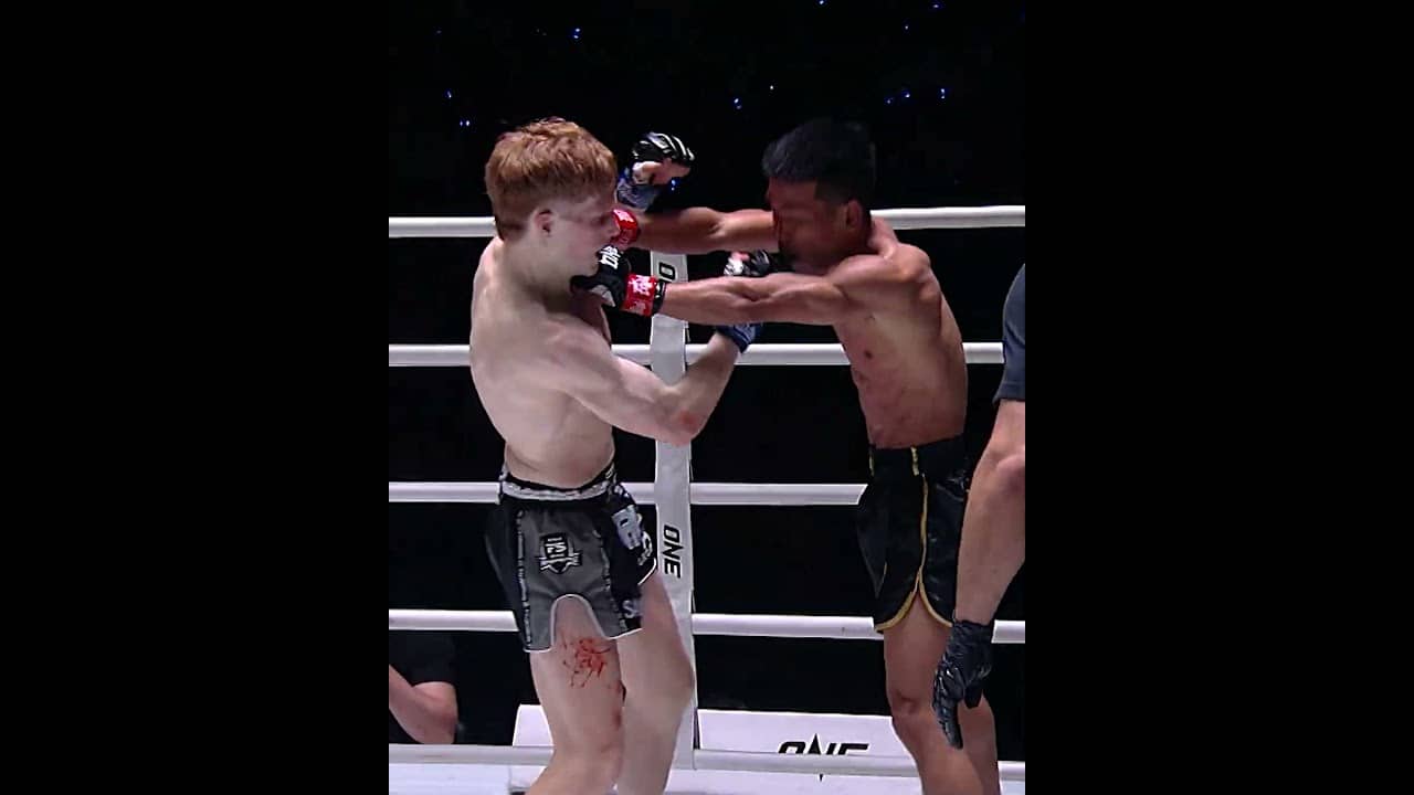 ZERO QUIT 💪 Watch Jelte Blommaert turn the tables after getting dropped by Li Guozhen!