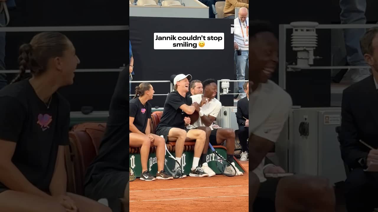 The Monfils effect 😅 #janniksinner #sinner #tennis #monfils #friends #rolandgarros