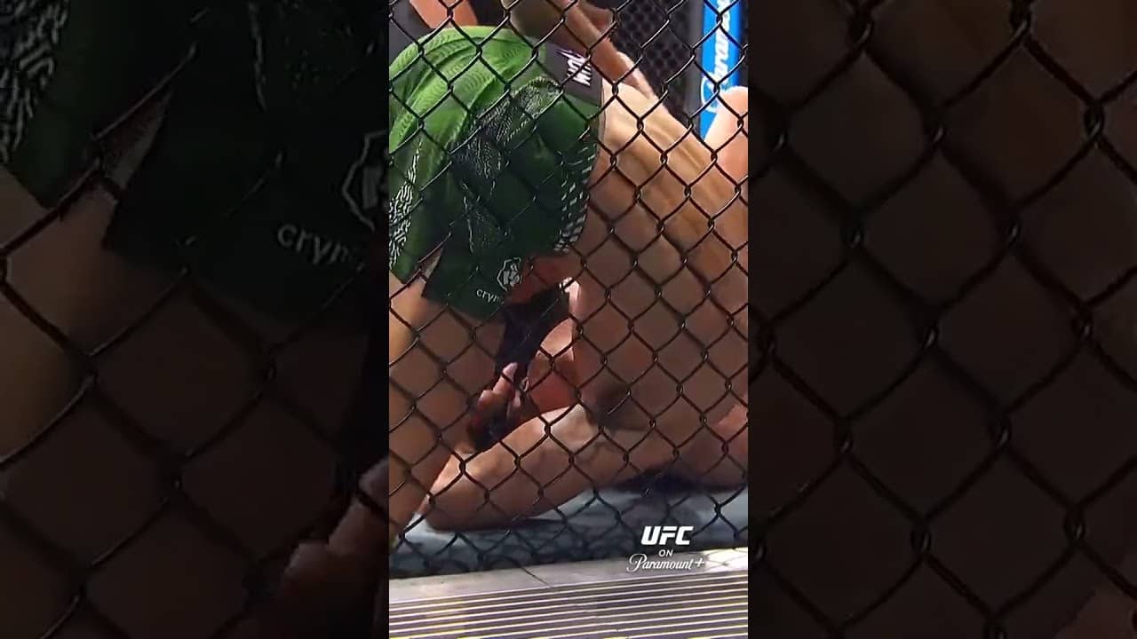 Schultz gets the submission #ufcperth