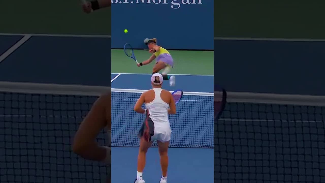 BACKWARDS smash winner! 🤩