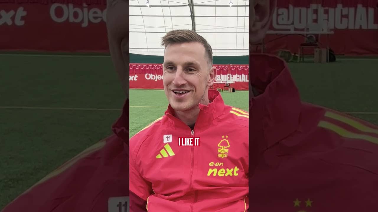 Chris Wood is quizzed by James McAtee on his World Cup predictions. 🤔🌍