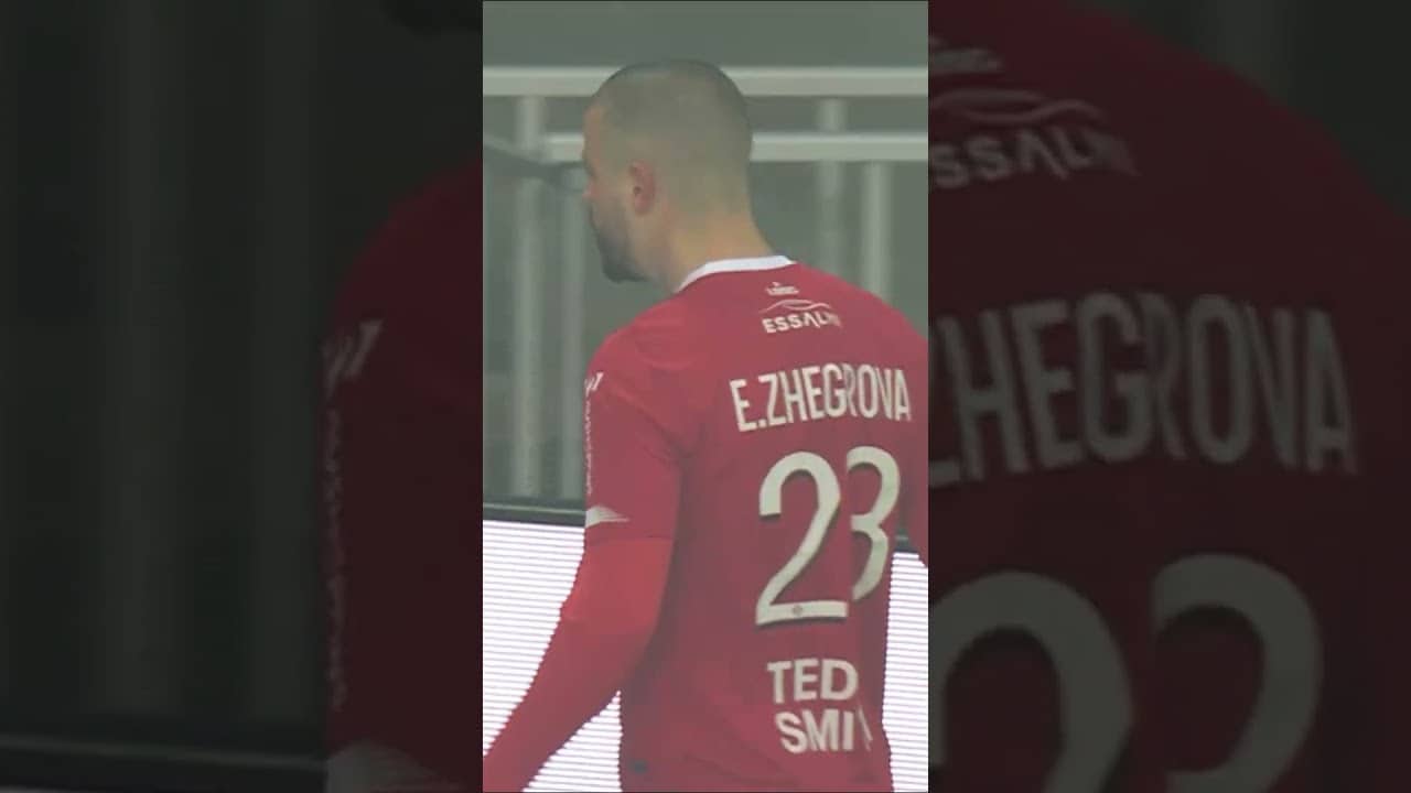 Il y a 2️⃣ ans, Edon Zhegrova inscrivait 𝒖𝒏 𝒅𝒐𝒖𝒃𝒍𝒆́ 𝒅𝒂𝒏𝒔 𝒍𝒆 𝑫𝒆𝒓𝒃𝒚, à la maison 🤩👊