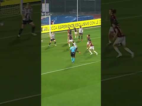 Cristiana on the volley 🤯 | #girelli #juventus #calciofemminile