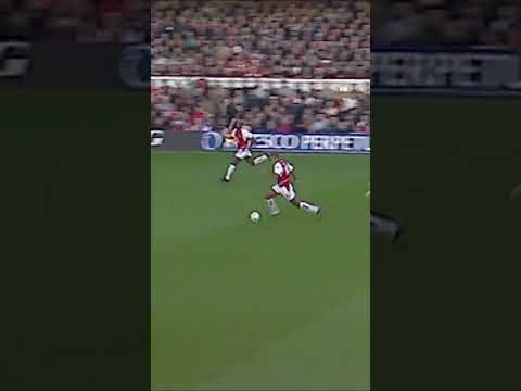 UNSTOPPABLE SOLO GOAL FROM THIERRY HENRY