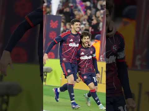 Priceless reaction for Capi's 50th goal! 🤩