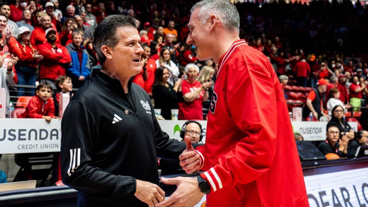 Payback at The Pit: Lobos knock off Alford and the Wolf Pack, Hall continues to shoot lights out