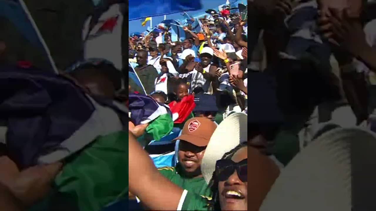 USA and Botswana go neck and neck in the men's 4x100m in Gaborone 😤 #WorldRelays
