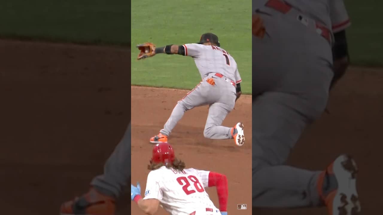 Luis Arraez Makes an Amazing Play