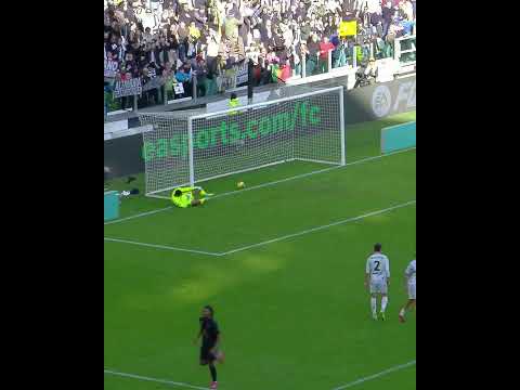 DUSAN VLAHIVIC SCORES!! 🔥​ #juventus #football #shorts