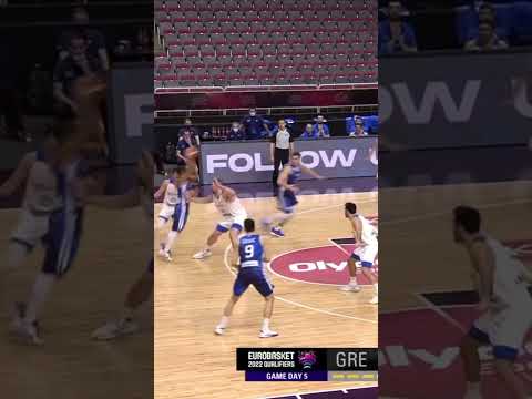 He climbed the ladder on that one 🪜💥 #EuroBasket