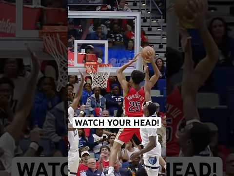 Derik Queen dimes Trey Murphy for the alley-oop!