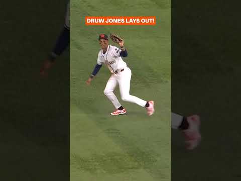Druw Jones lays out for a sensational grab! #WorldBaseballClassic