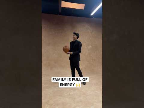Maleek Thomas’ family cheers him on from down the hall