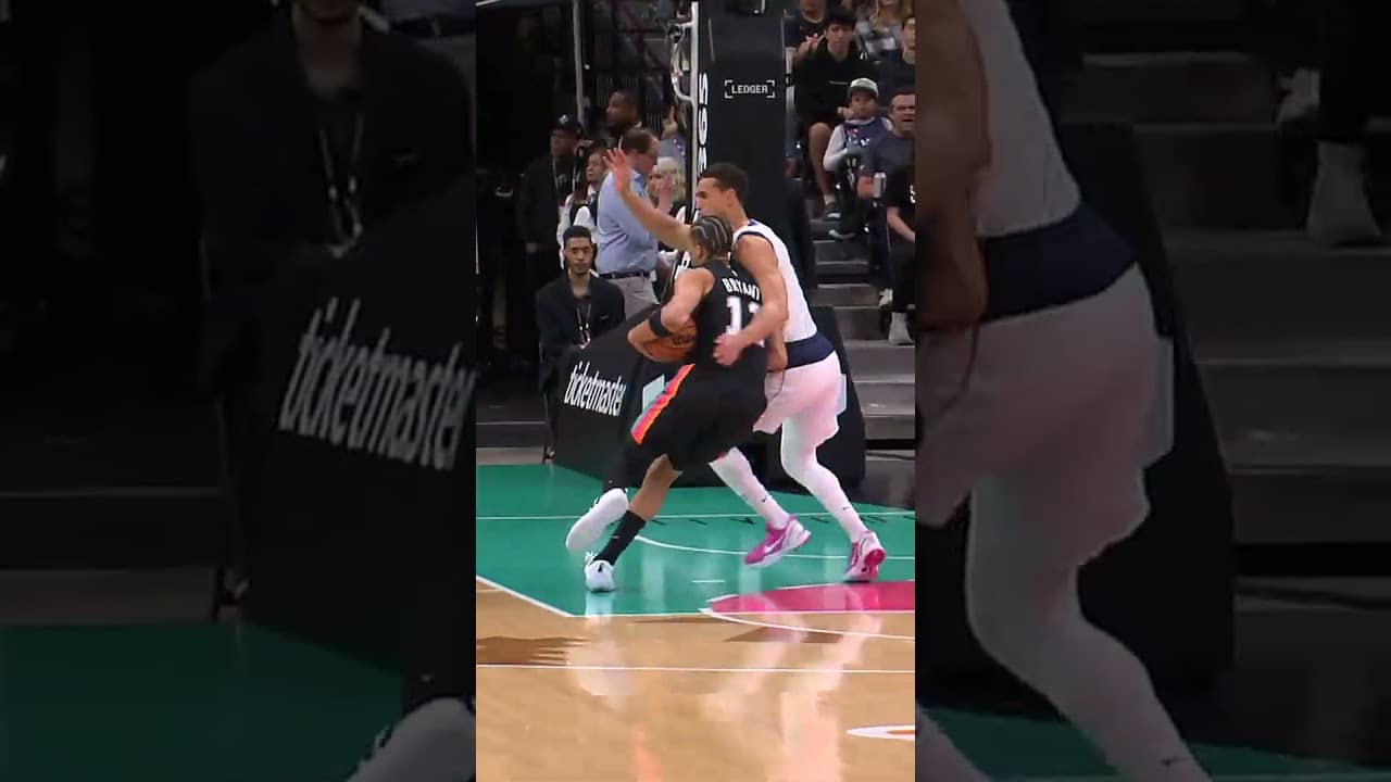 HOW CB?!?! 🤯  #nba #spurs #carterbryant