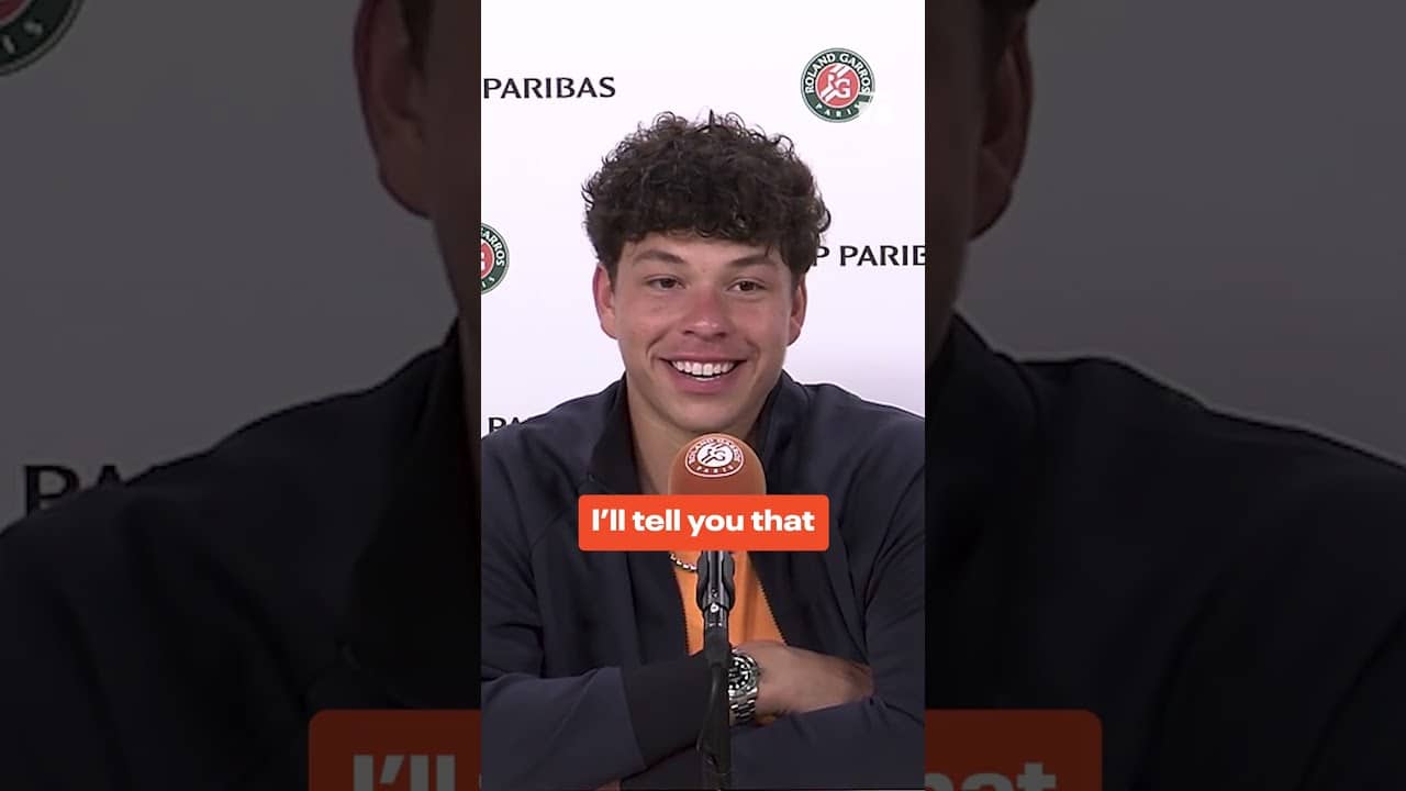 This was out of pocket 😂 #tennis #benshelton #rolandgarros #tennisplayer #pressconference