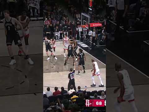 Back-to-back Bari threes 🏹 #rockets