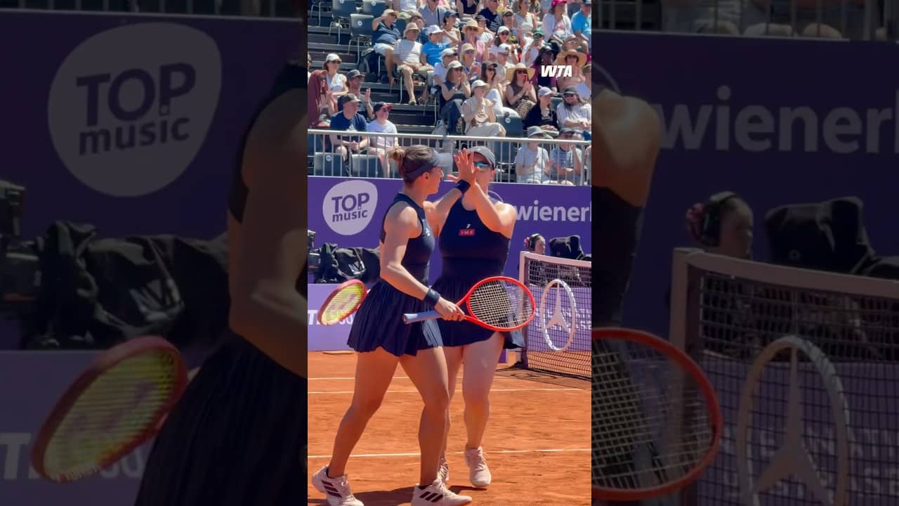 On the march 🙌 Gaby Dabrowski & Luisa Stefani take the opener against Eikeri & Gleason. #IS26