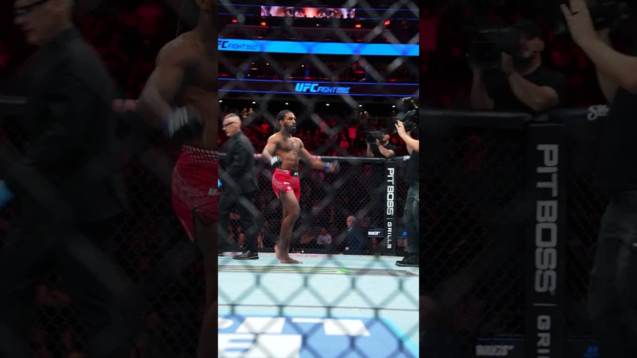 Gibson gets it done 🥊 #ufcseattle