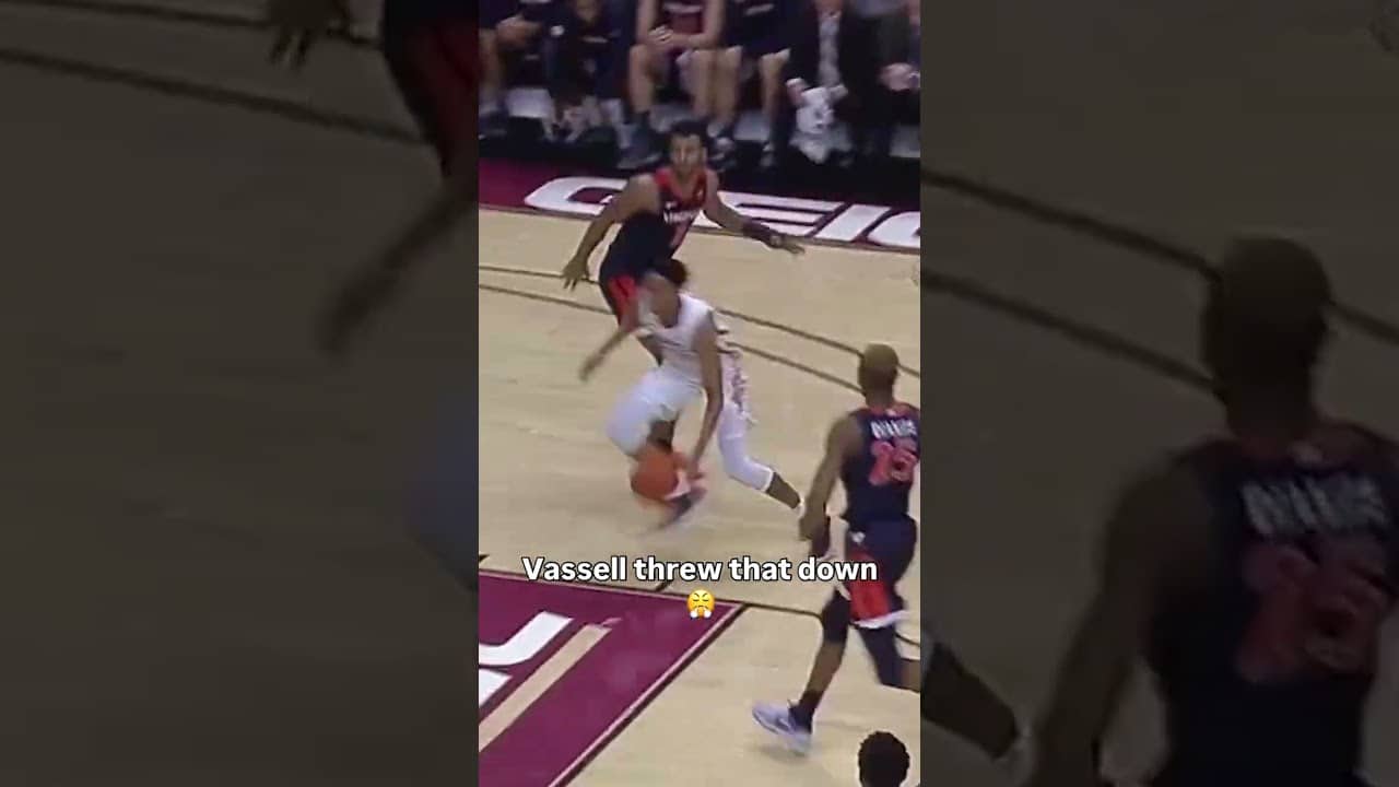 Two-hand flush 👏  #floridastateseminoles #floridastate #fsu #collegebasketball #ncaabasketball