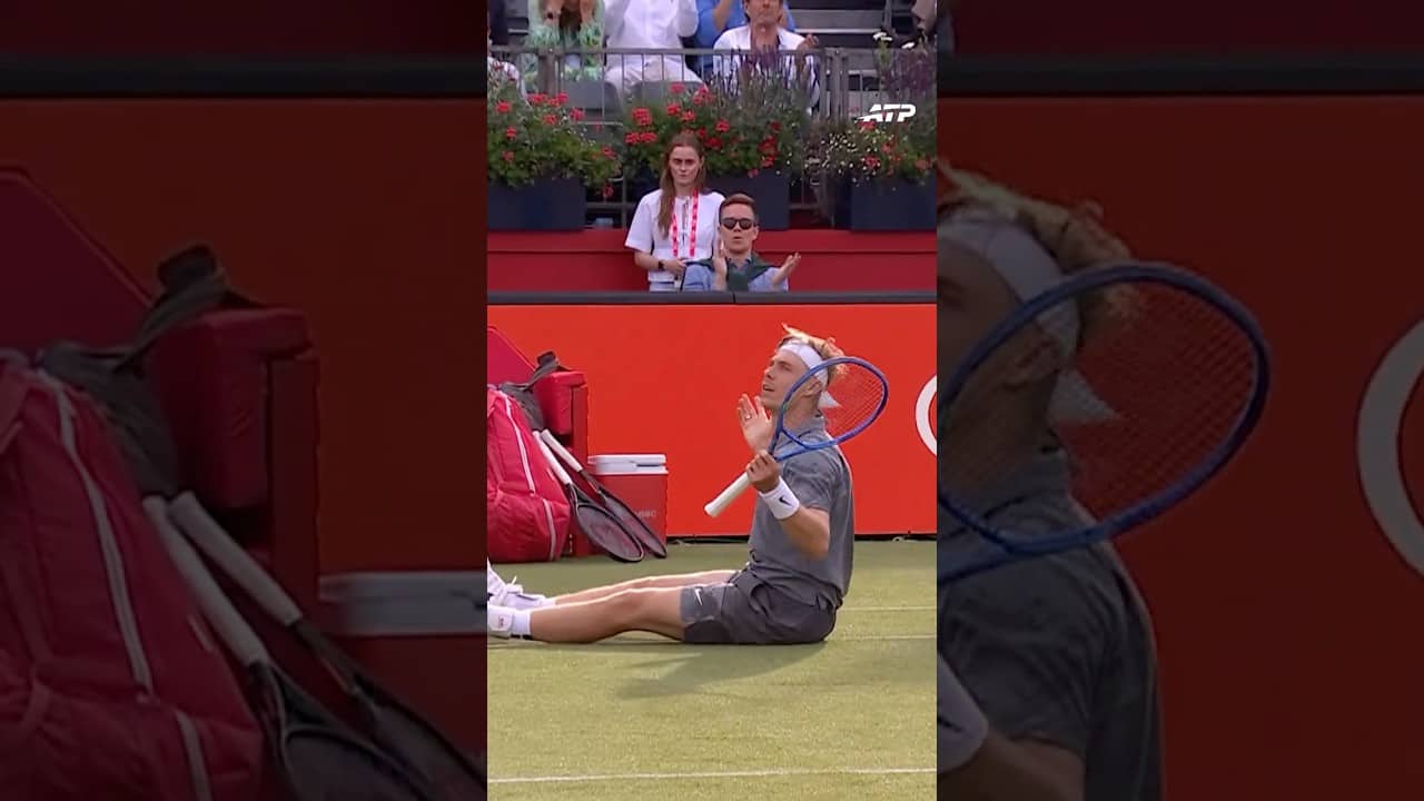INSANE Shapovalov Diving Volley 😱
