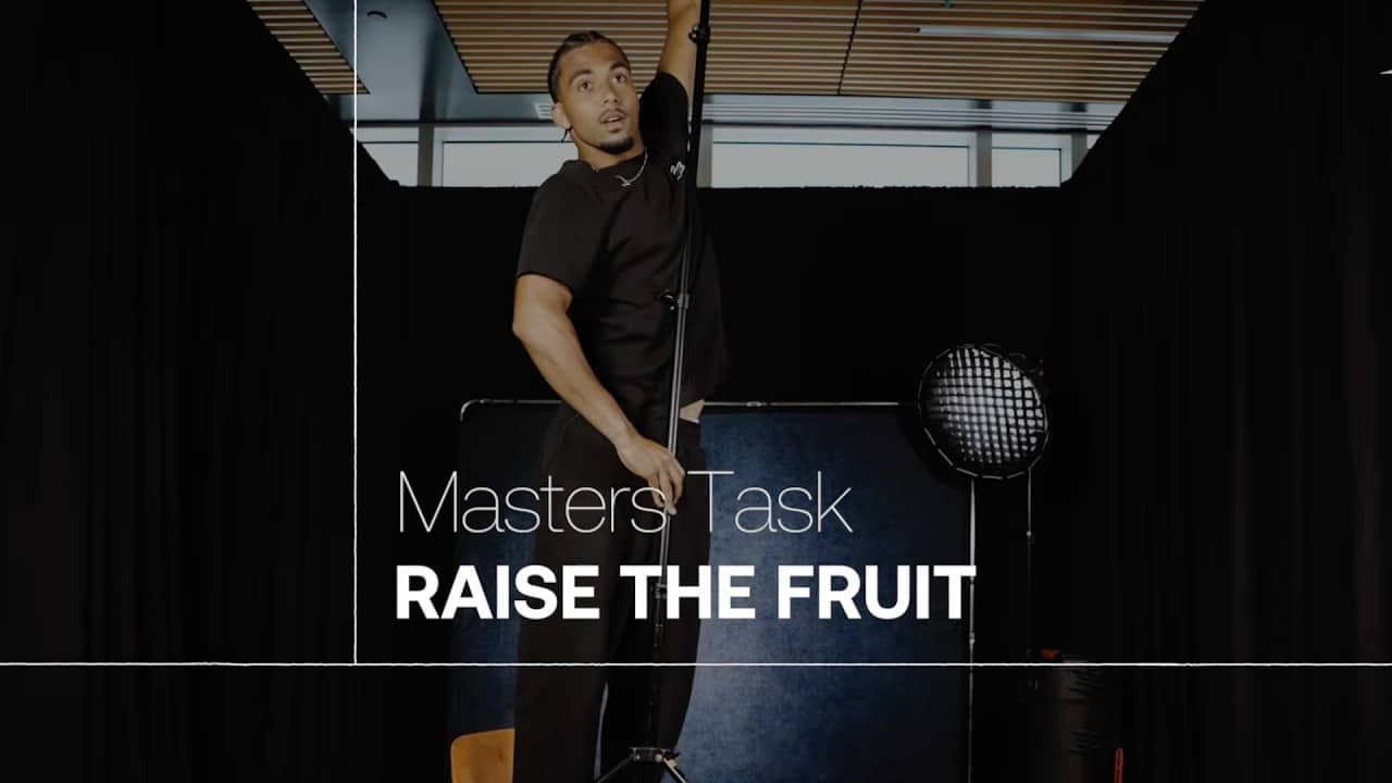 Masters Task: Watch Shelton, Fritz & Fils raise the fruit 🍍