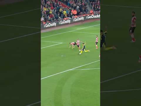ALEXIS SANCHEZ TRICKS & SCORES!