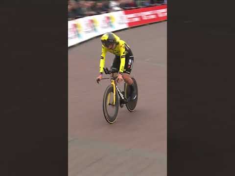 You’re not there yet! 🙈😅 Jonas Høydahl mistook some markings in the road for the finish in the TT!