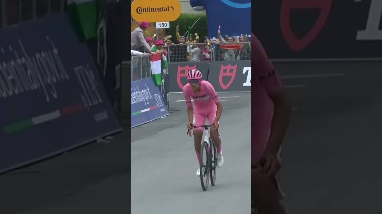 ELECTRIFYING ⚡️⚡️⚡️ Isaac del Toro’s first Grand Tour stage win was one for the history books 📚
