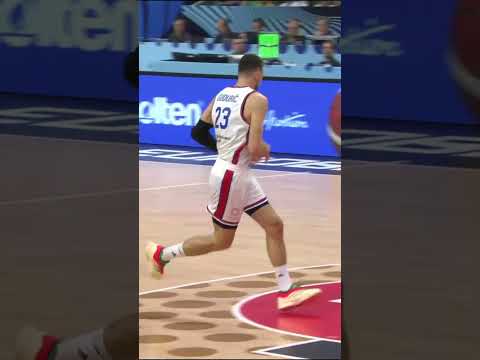 Nikola Jokic running the offense like a true Quarterback 🏈🧠 #EuroBasket