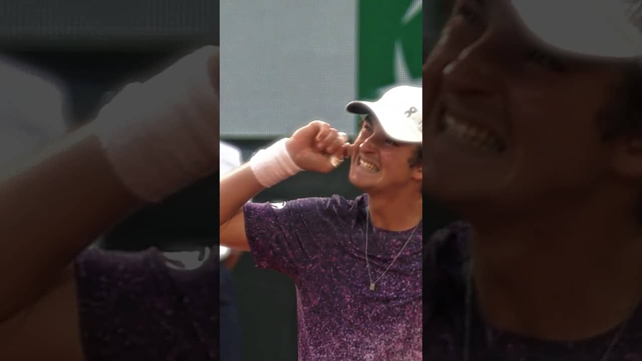 Pure talent. Fonseca takes on Djokovic. 💎🔥 #RolandGarros #Tennis #Fonseca #Djokovic