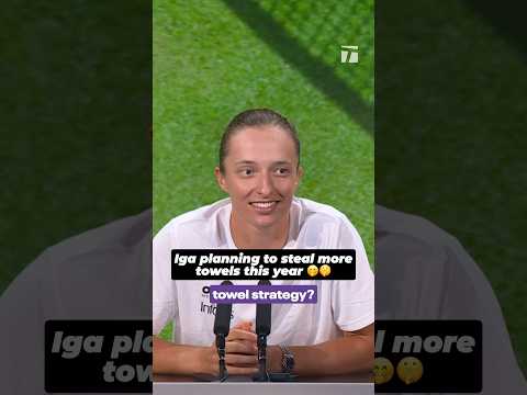 In her defense, Iga has no more towels 😭 #wimbledon #igaswiatek