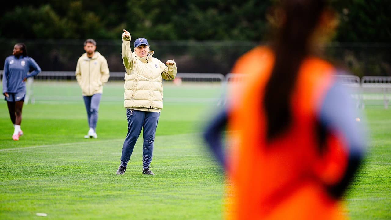 Interview: Laura Harvey on Jess Fishlock Injury