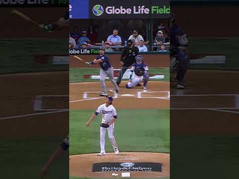 Cal Raleigh wins this MARATHON at-bat against Jacob deGrom! 😯