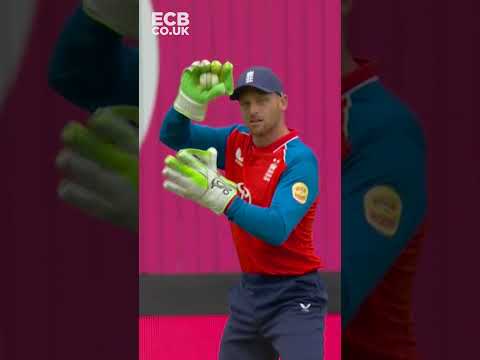 A mad one in Manchester 🤯 | England v India 2nd IT20