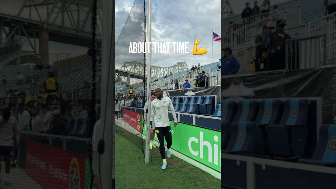 Taking to the pitch ⚽️ #arrivals #nashville #Philadelphia #soccer #warmups