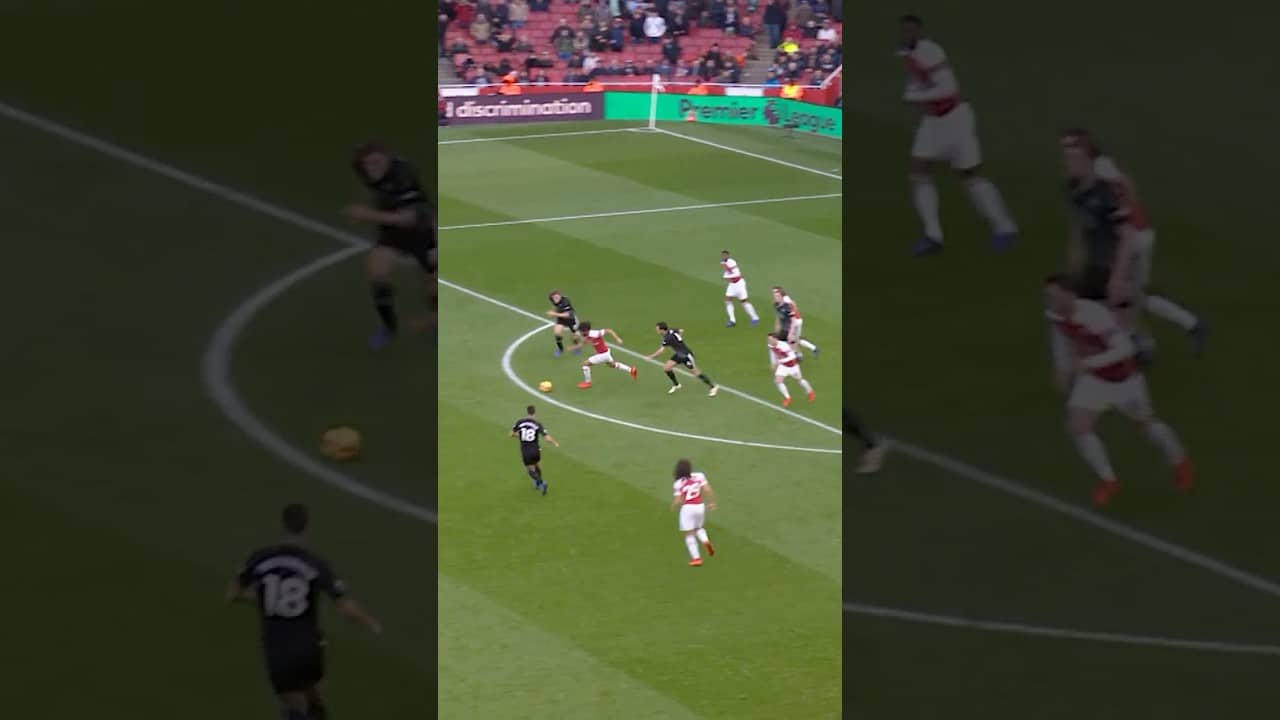 ARSENAL DEFENCE TO ATTACK VS BURNLEY