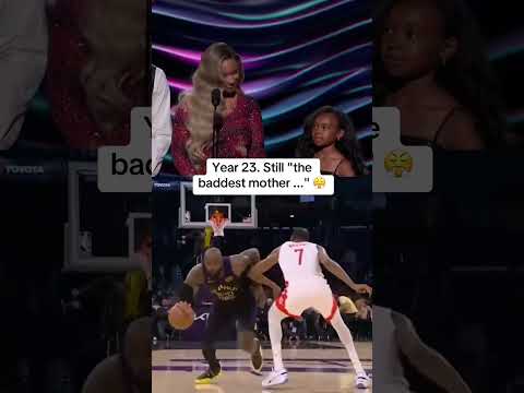 The James family knows ball 💪😅