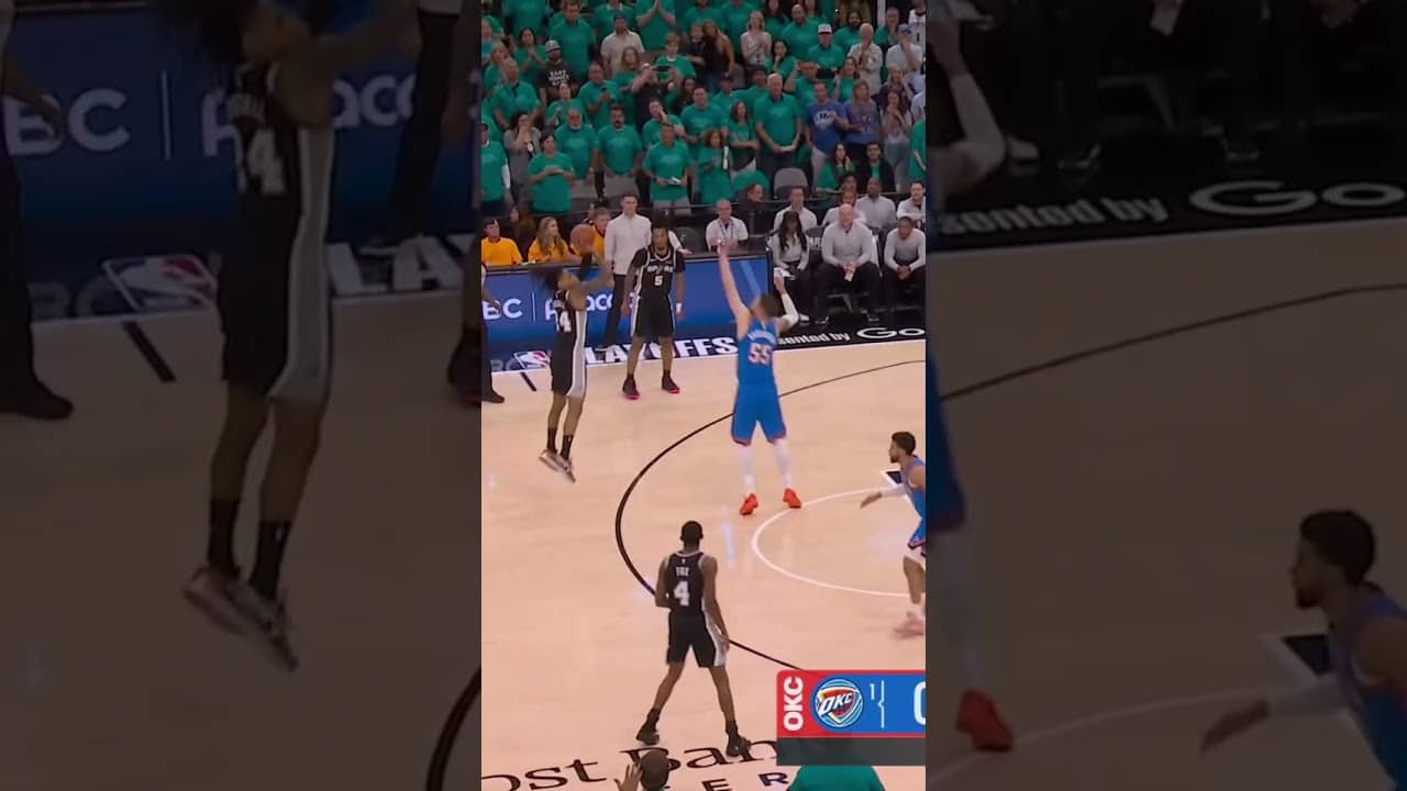 BLOCK. BALL MOVEMENT. DEV THREE. LETS GOOO #Spurs #NBA