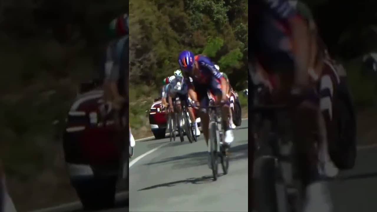 A bottle drop from Lennert Van Eetvelt as Warren Barguil tries his luck with a break! 👀