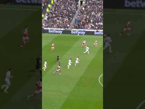 SAKA FINISHES SPEEDY ARSENAL MOVE VS SPURS