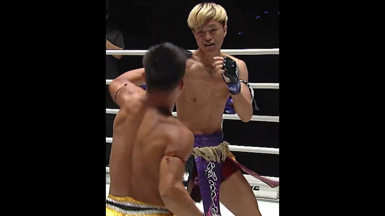 TKO at the BUZZER 🚨 Moe Htet Aung and Tomoya Maruyama put on a thrilling Muay Thai battle!