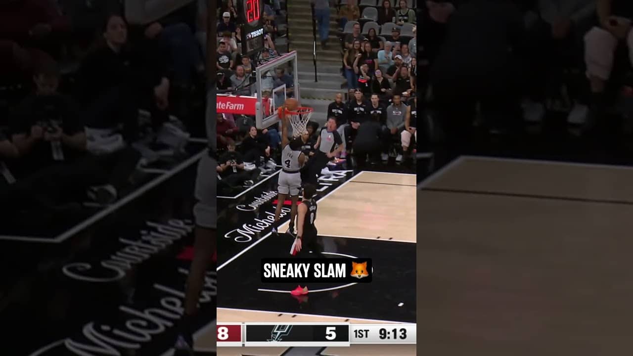 THAT FOX CAN FLY 🦊 #spurs #nba #deaaronfox