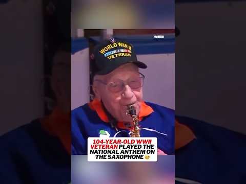 World War II veteran Dominick Critelli played the anthem before the Rangers-Islanders game 🎷 #nhl