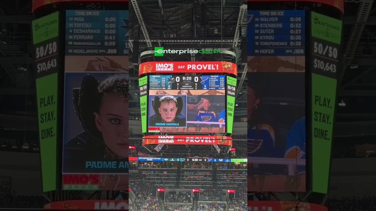 CRAZY Star Wars Lookalikes during Blues game 🤣