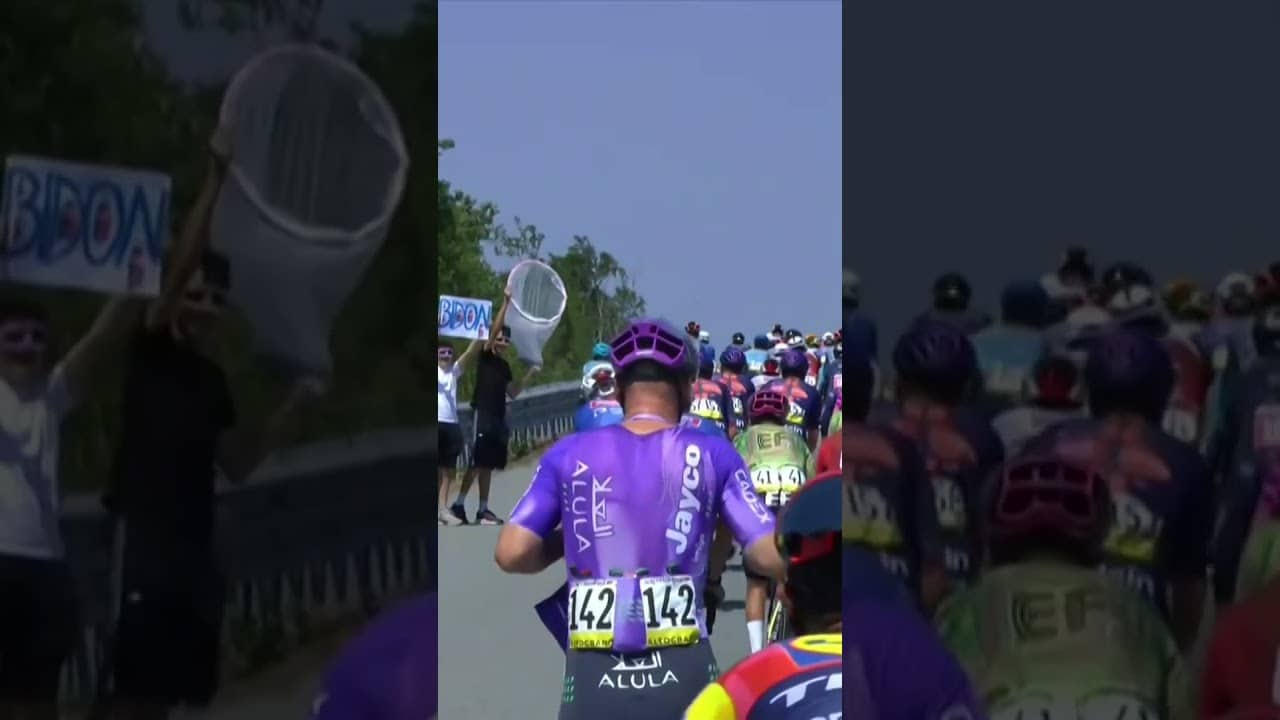 Varying levels of success for fans trying to catch bidons at the Giro 😆