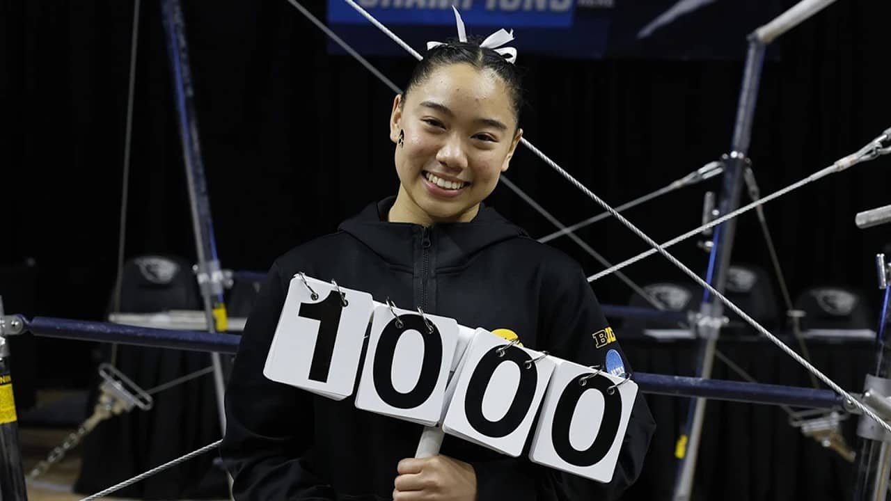 Aurélie Tran Perfect 10 on bars at 2026 NCAA women's gymnastics regionals