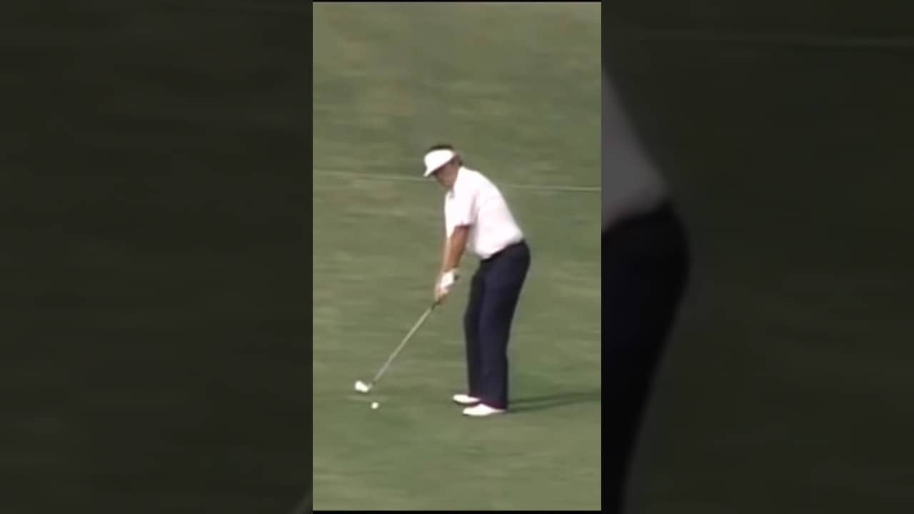 Raymond Floyd approach shot.  1986 US OPEN. #golf #golfswing #golfer #raymondfloyd #usga #usopen