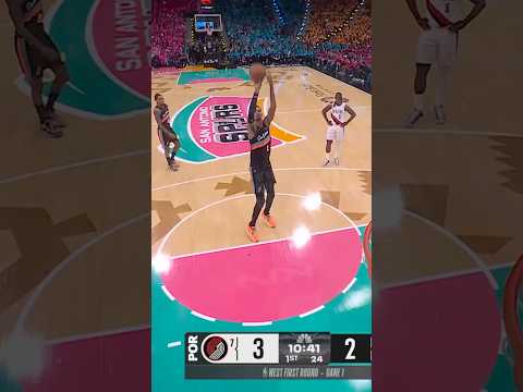 Wemby's record breaking playoff debut 👽