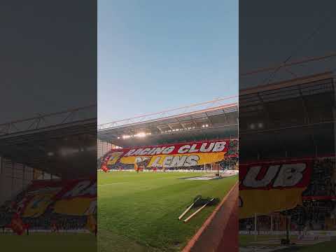 Un tifo qui se déroule sans accroc ❤️💛